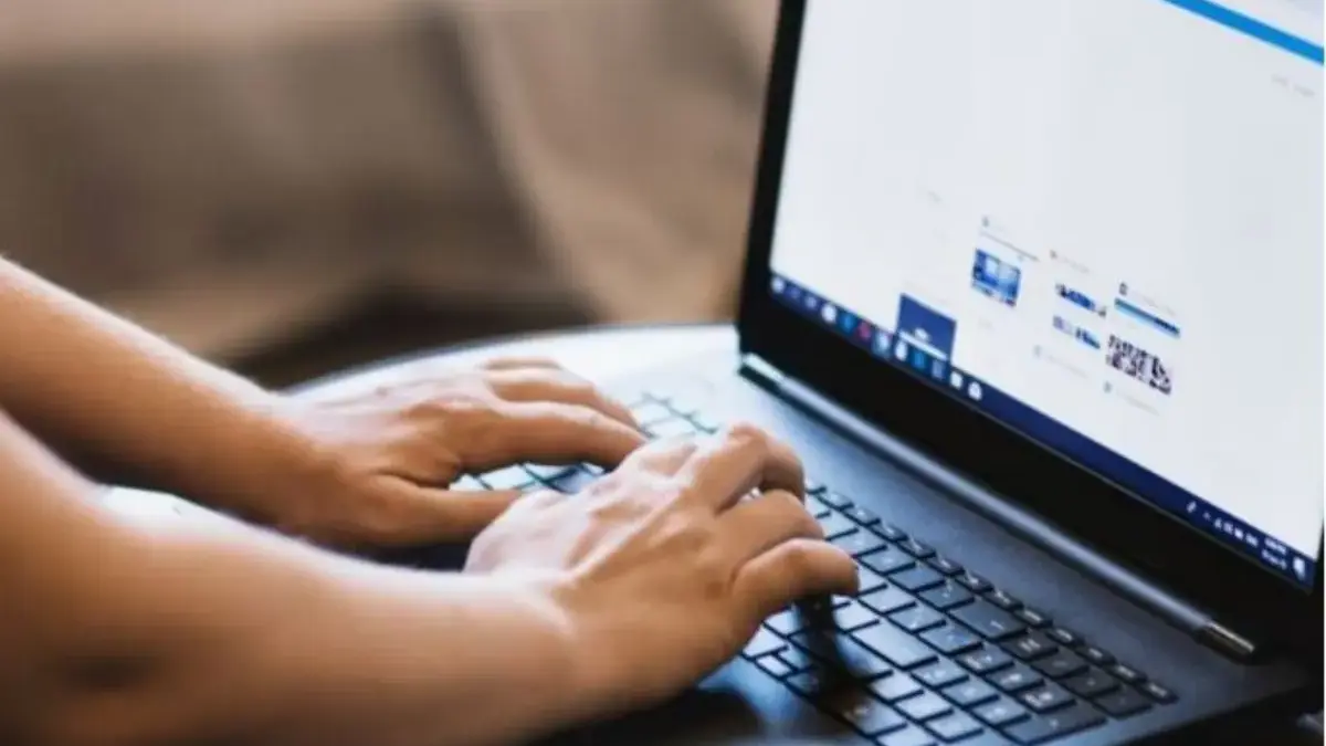 Ilustrasi laptop.