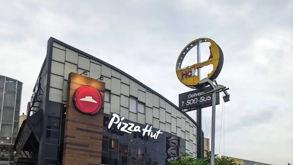 Pizza Hut Karawang Central Plaza