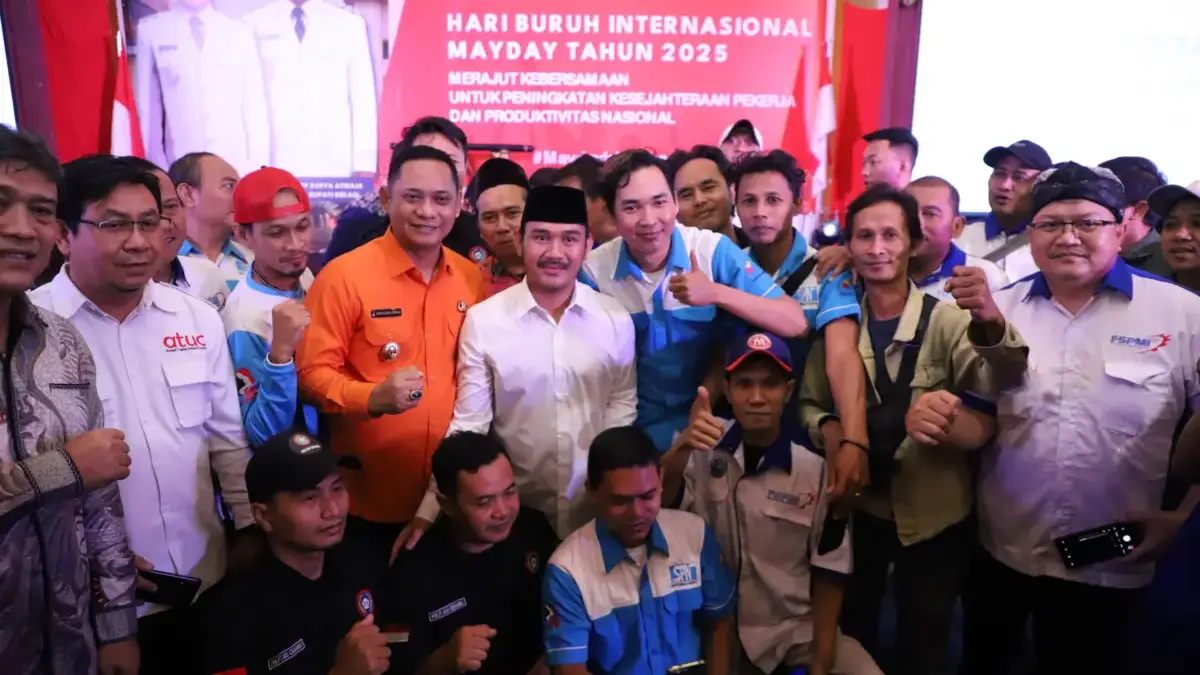 Pemkab Bekasi dan Para Buruh.
