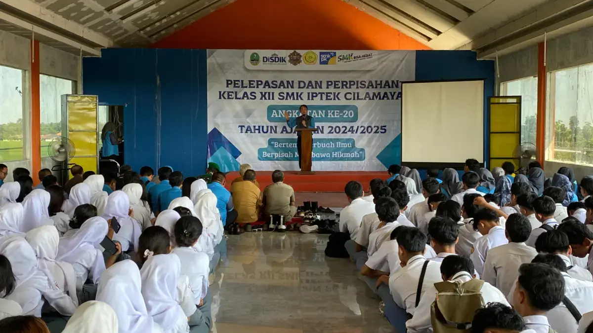 SMK IPTEK Cilamaya Luluskan 460 Siswa secara sederhana.