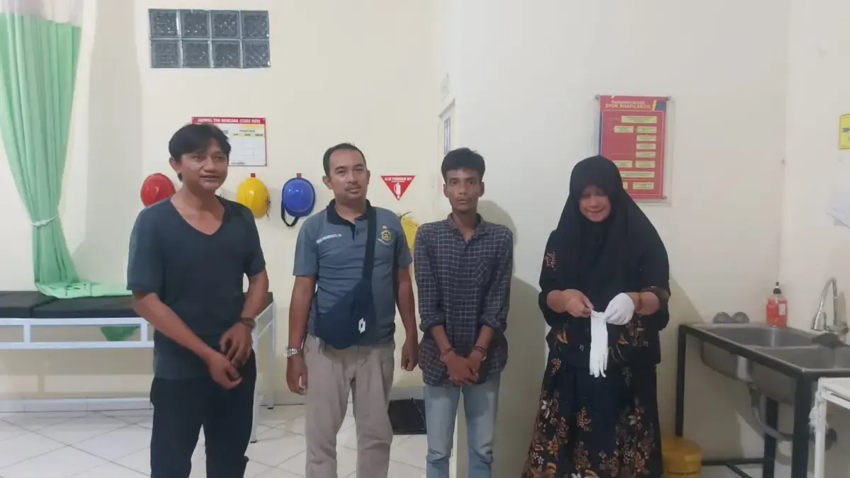 Pemuda di Cikarang yang Bawa Senpi Palsu ketahuan pakai sabu.