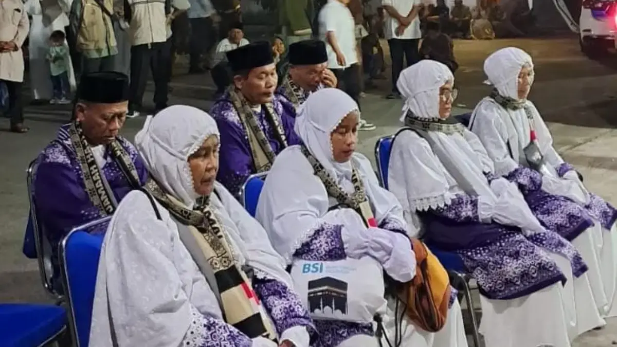 Kemenag Kabupaten Karawang melepas sembilan calon jemaah haji