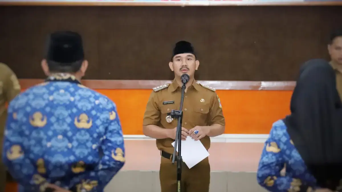 Bupati Bekasi Ade Kuswara Kunang