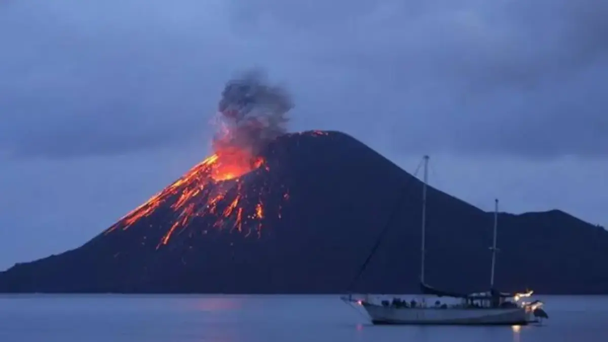 Gunung Api Lebih Banyak di Dasar Laut Daripada di Daratan