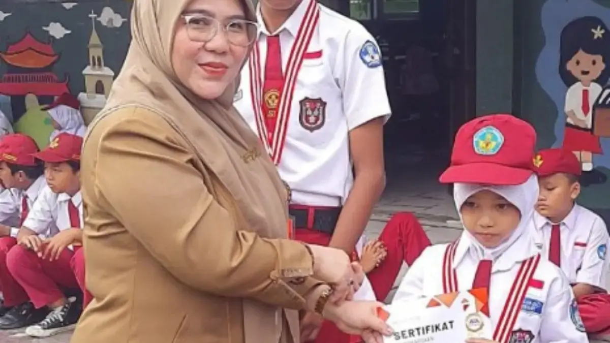 Luar Biasa, Siswa SDN Palumbonsari 4 Karawang Melaju ke Tingkat Nasional Olimpiade Matematika Prestasi