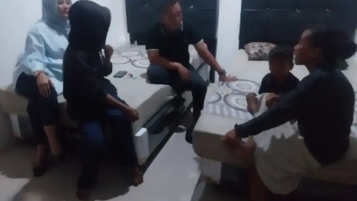 Bupati Aep dan Istri di rumah singgah