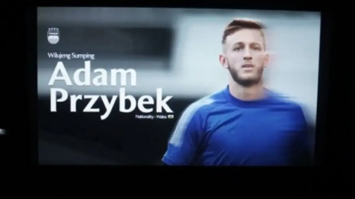 Adam przybek