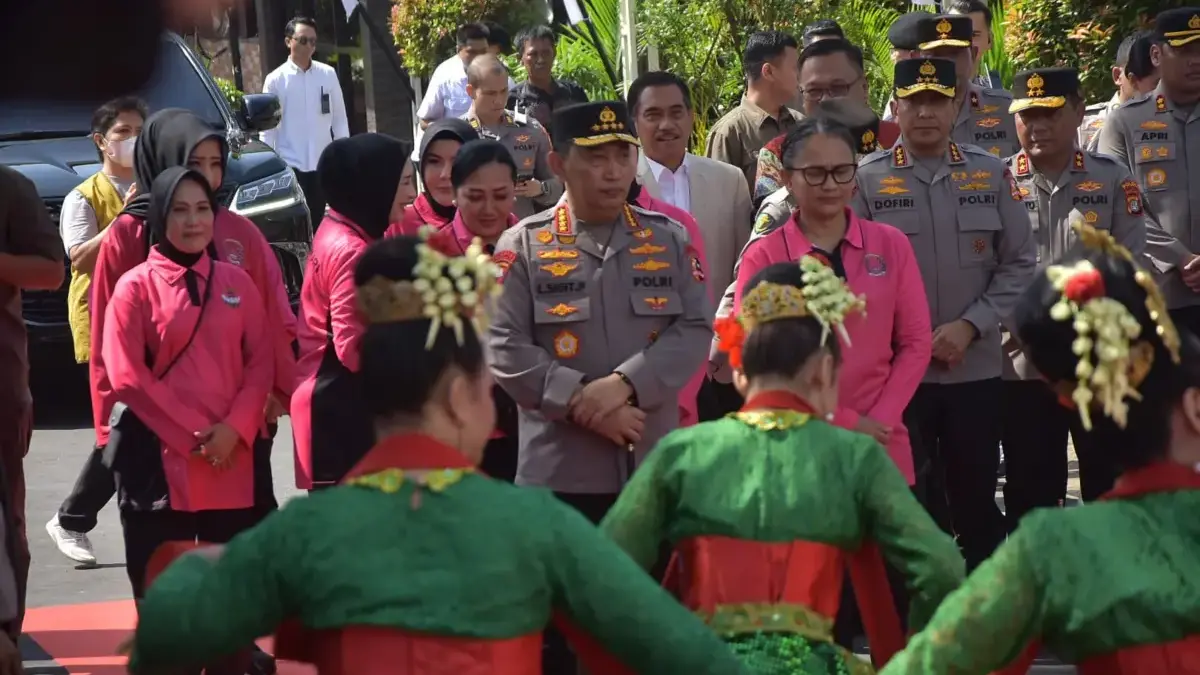 Ribuan Warga Serbu Bakti Kesehatan Polres Metro Bekasi