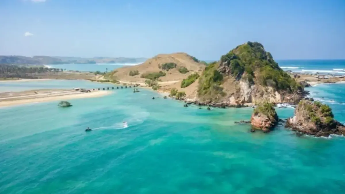 Pantai Paling Terkenal di Lombok.