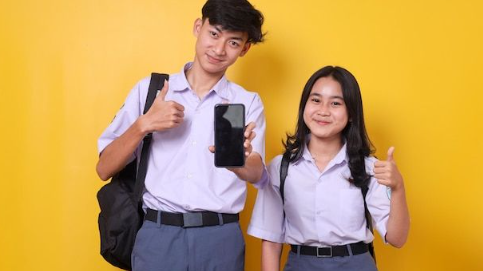 Larangan Membawa HP ke Sekolah, Untuk Ketertiban atau Tantangan di Era Digital?