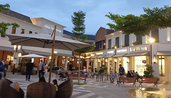 Jelajah Food Temptation, Pusat Berbagai Kuliner di Summarecon Villaggio Karawang