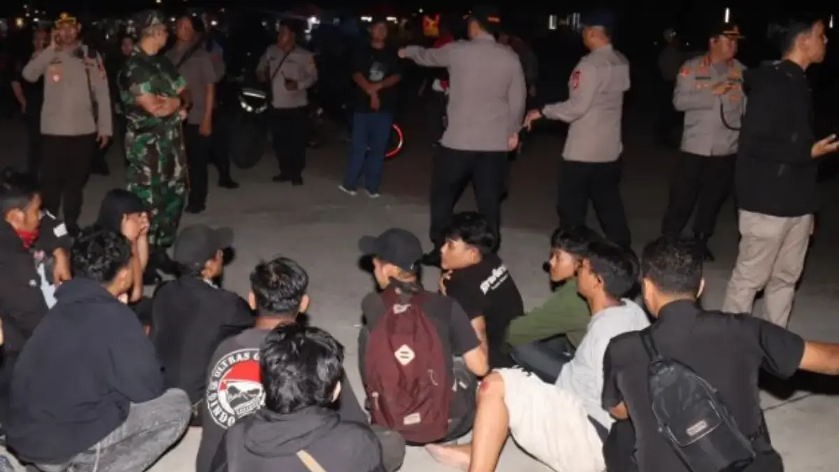 22 Pendukung diamankan polisi.