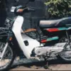 Ilustrasi Motor Jadul atau Lawas.