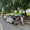 Pembongkaran Bangunan Liar di Kawasan Taman Ade Irma.