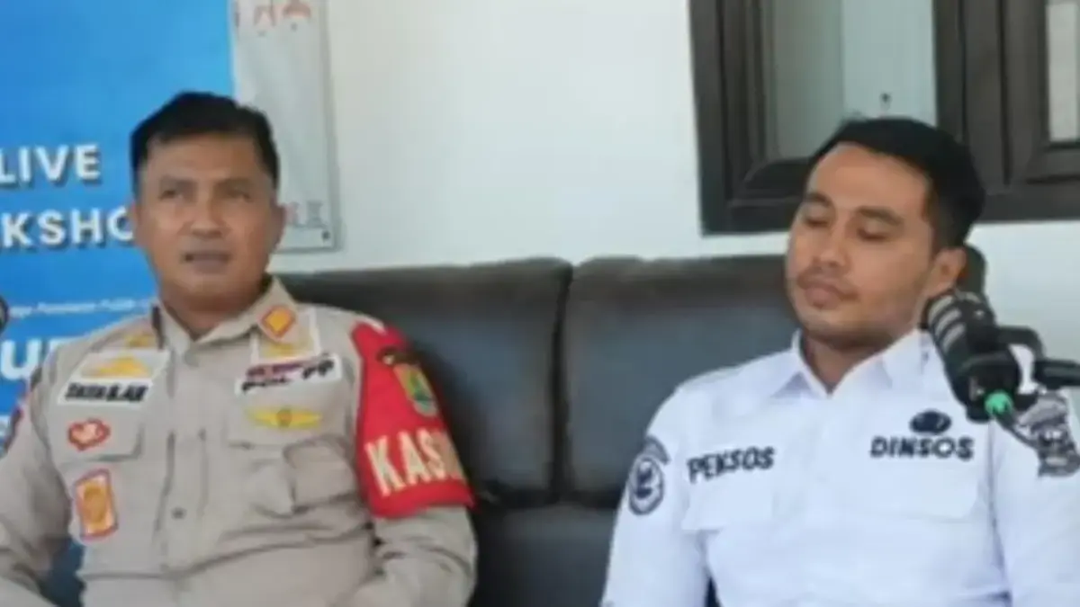 Satpol PP dan Dinsos Karawang