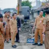 Drainase di Jalan Arif Rahman Hakim, Karawang