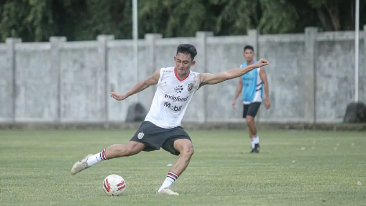 Wonderkid Bali United, Komang Tri