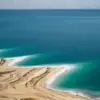 Kamu Bisa Mengambang di Laut Mati