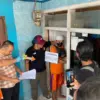 Rekonstruksi Pembunuhan Nenek di Karawang.
