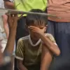 Anak di Bekasi menangis