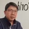 Tommy Welly atau yang lebih dikenal sebagai Bung Towel