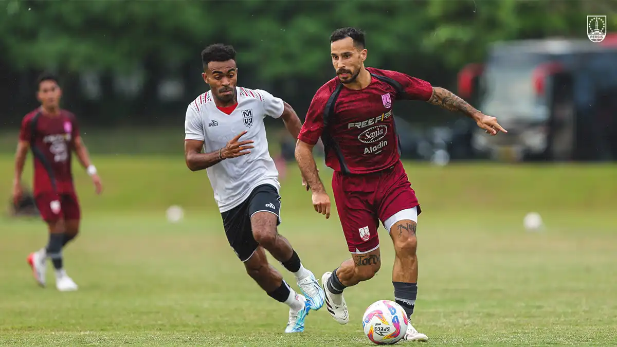 Persis Solo