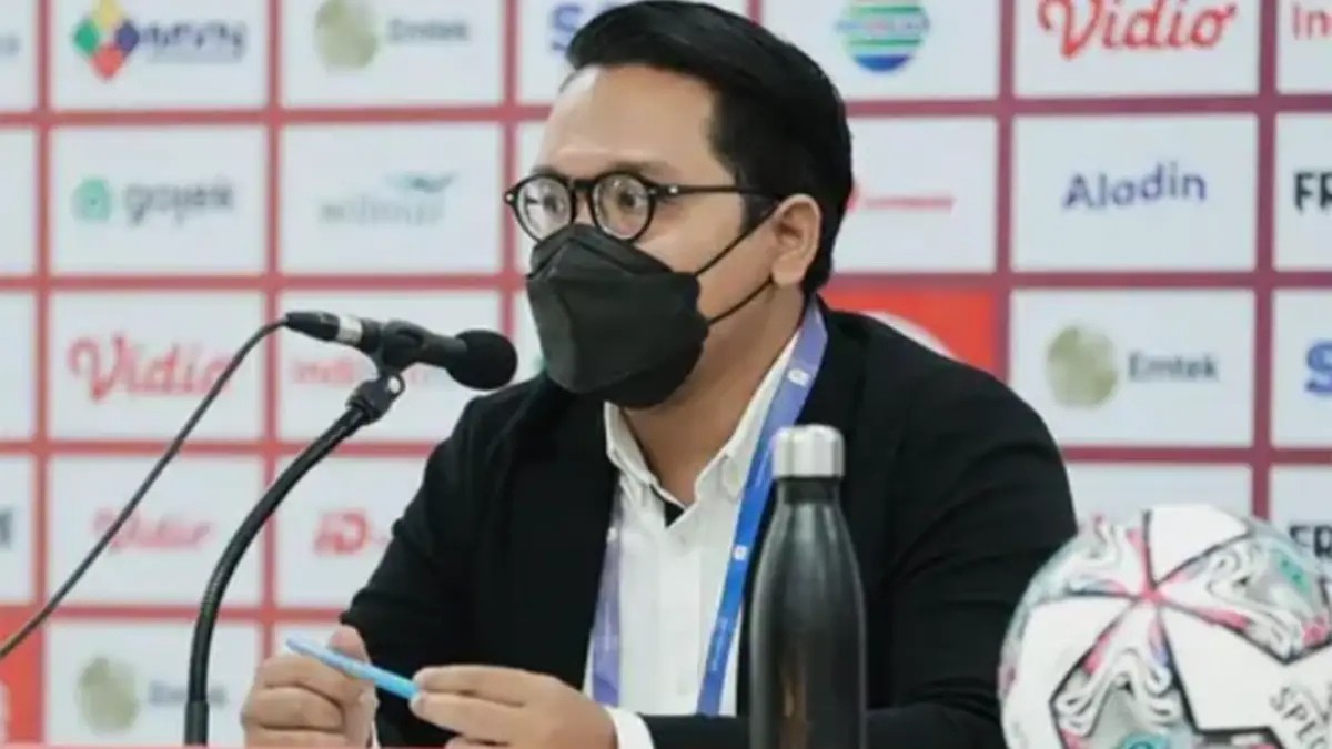 Media Officer Persis Solo, Bryan Barcelona