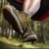 ilustrasi Sepatu Gunung Wanita.