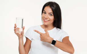 Manfaat Minum Air Putih Setelah Bangun Tidur, Rahasia Sehat dari Kebiasaan Sederhana!