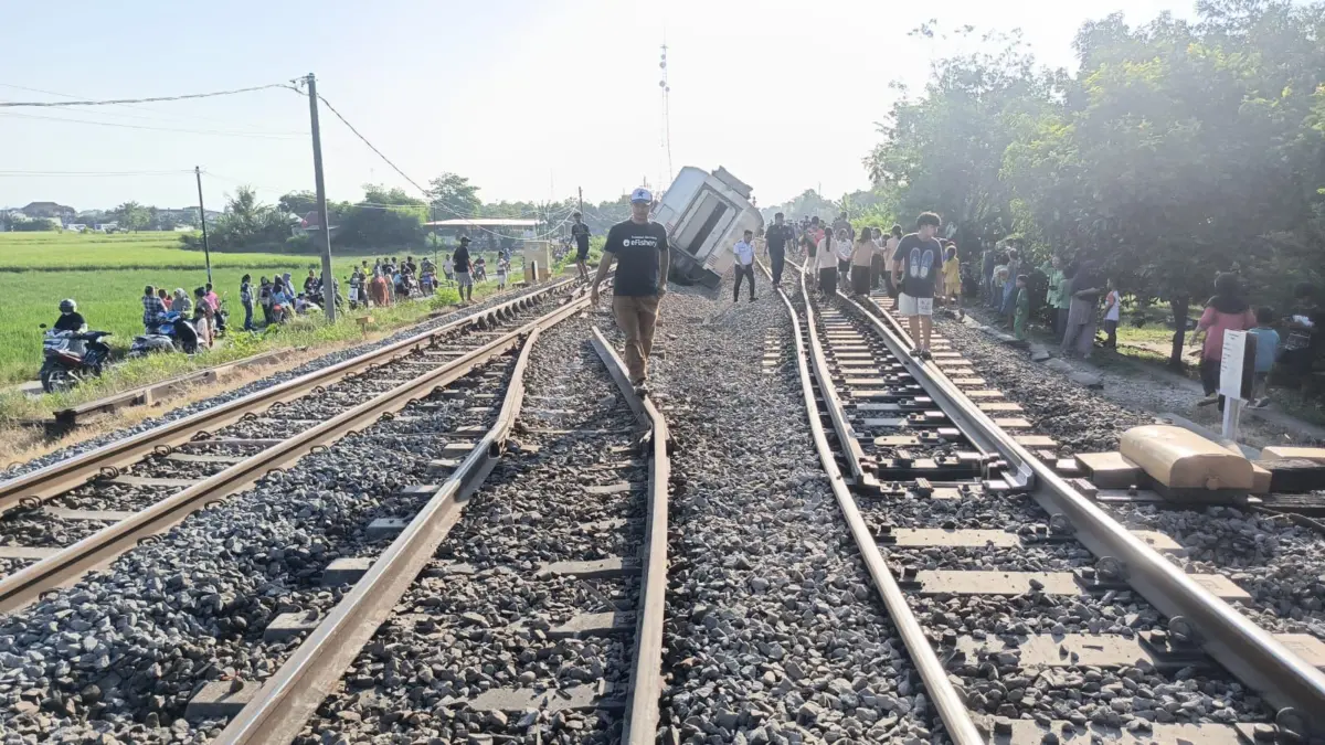 Kereta anjlok