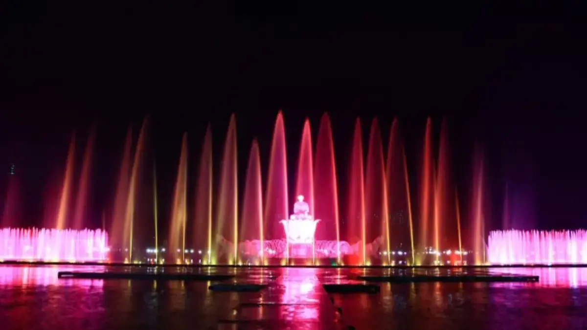 Megahnya Air Mancur Sri Baduga, Simbol Gemerlap Wisata dan Geliat Ekonomi Purwakarta Air Mancur Sri Baduga