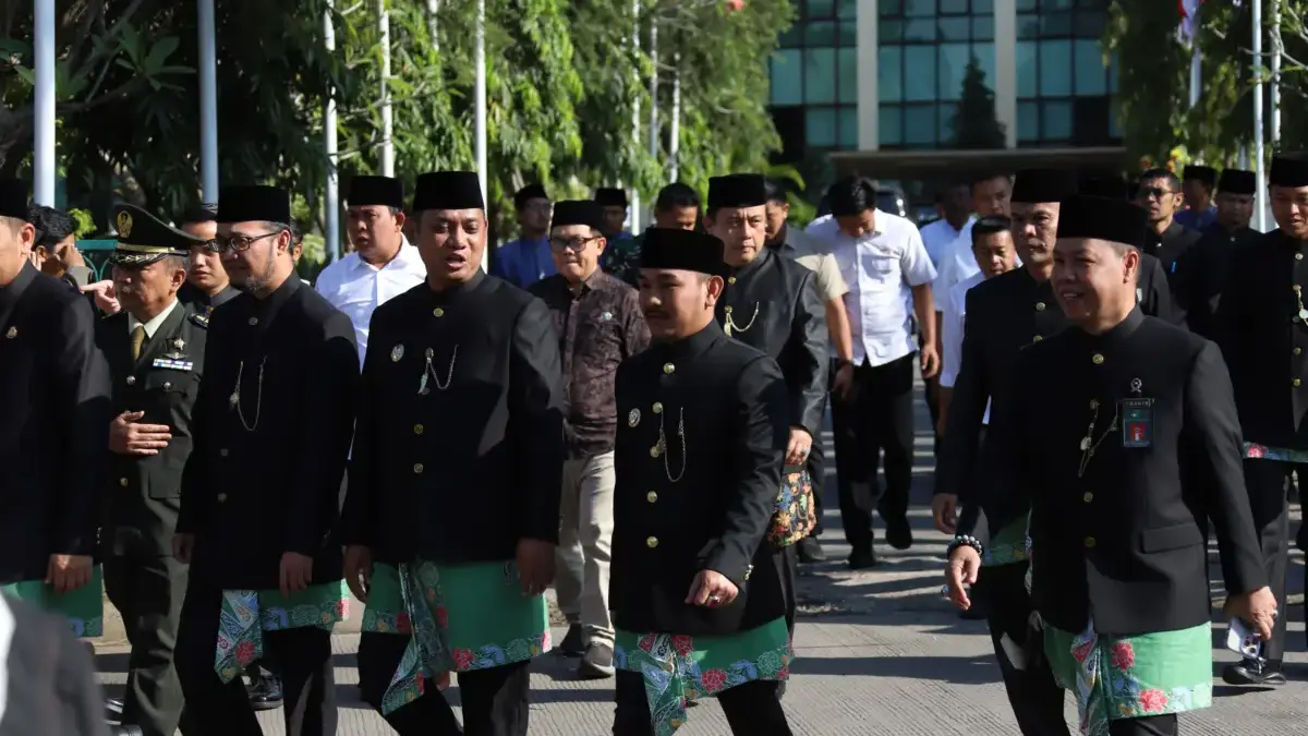 Bupati Ade Kunang