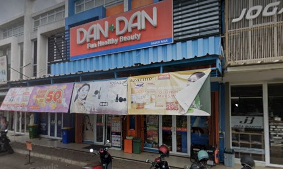 Dan Dan Store Galuh Mas Karawang
