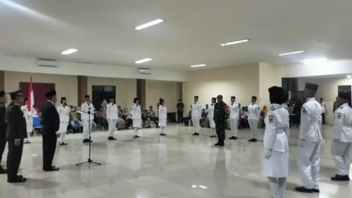 17 Anggota Pasukan Pengibar Bendera Pusaka (Paskibraka) Dikukuhkan.