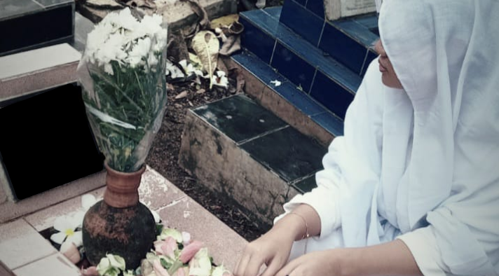 15 Arti Mimpi Bertemu Orang yang Sudah Meninggal dari Penjelasan Ilmiah hingga Kepercayaan Spiritual !