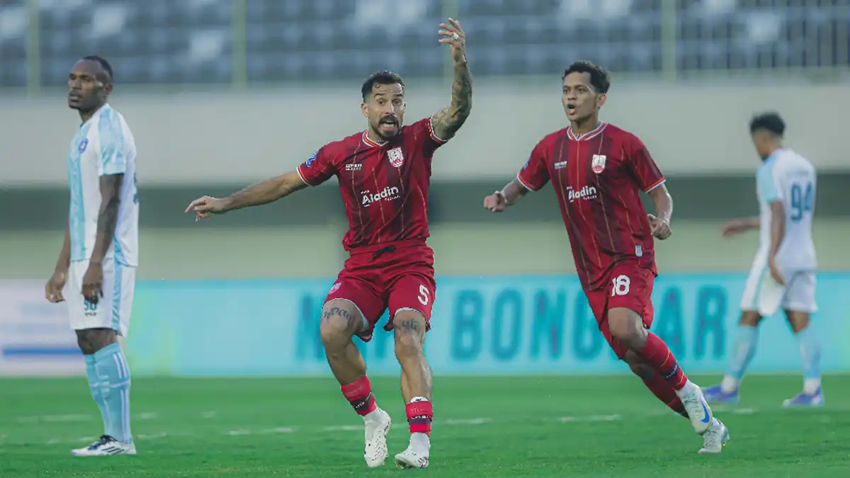 Persis Solo