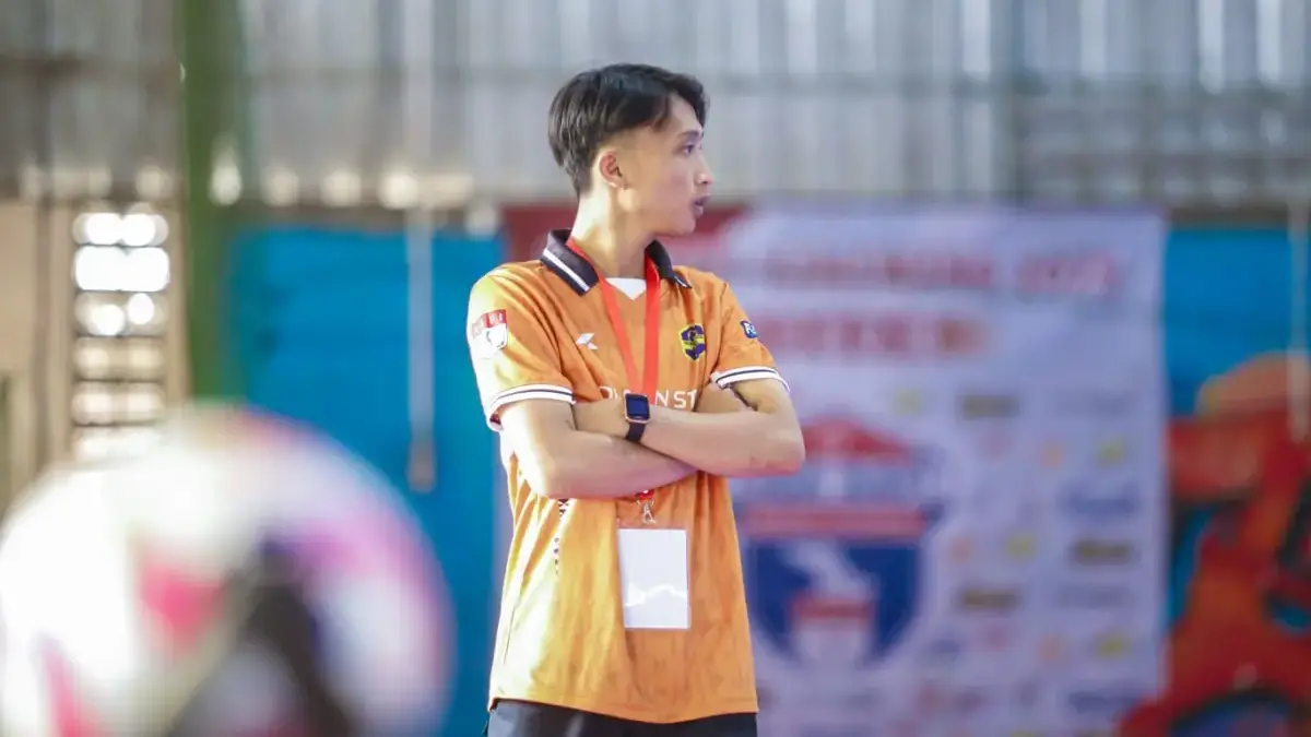 Pelatih Golden Star Futsal Academy Azhar Giffari
