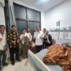 Bupati Karawang Aep Syaepulloh jenguk korban tabrak lari.