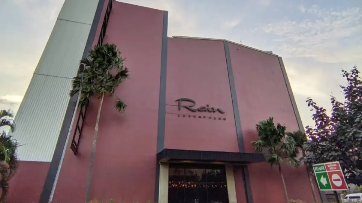 Rain Luxury Club Galuh Mas Karawang