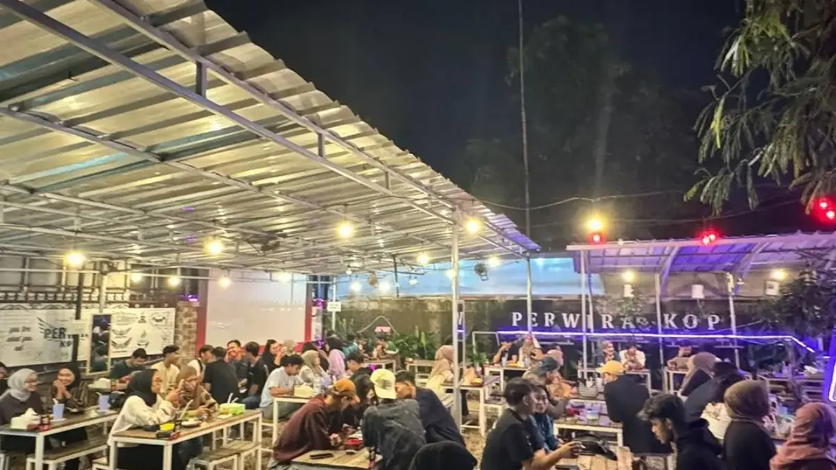 Rekomendasi Cafe Nobar atau Event di Galuh Mas Karawang
