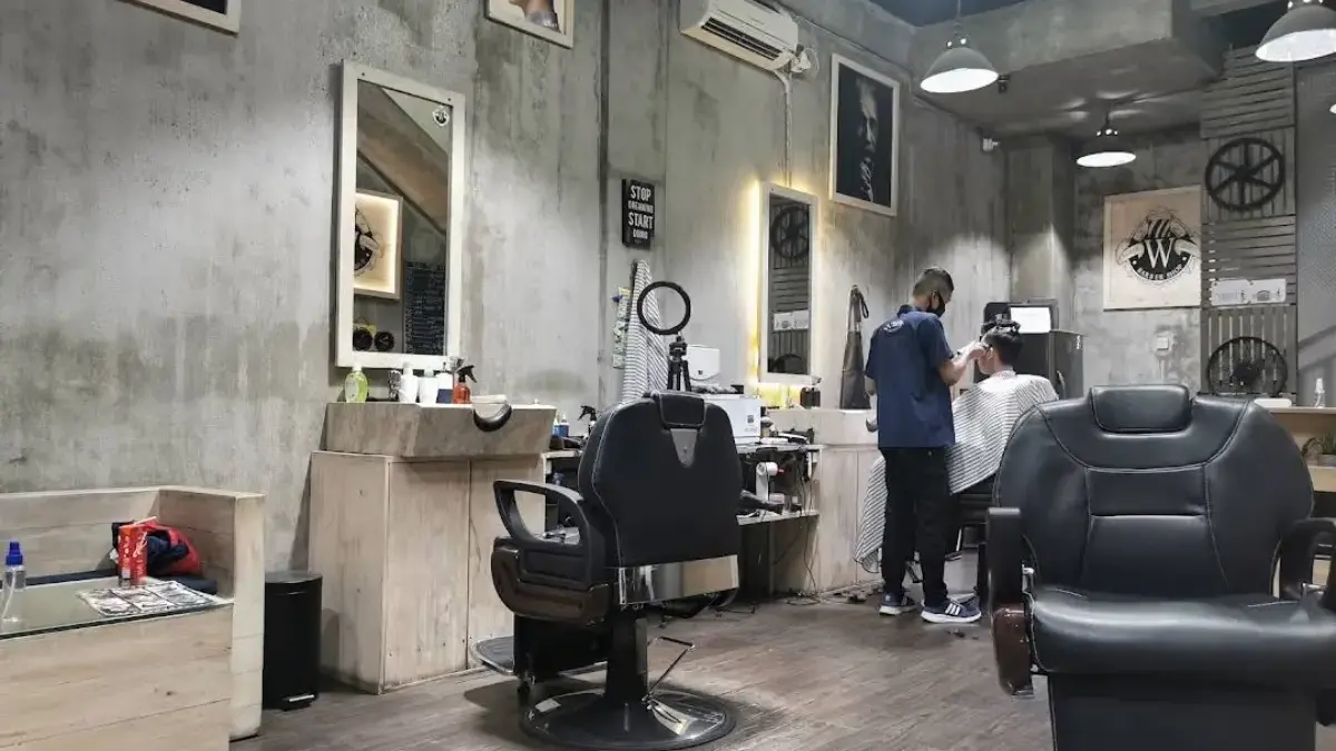 White Barbershop Galuh Mas Karawang