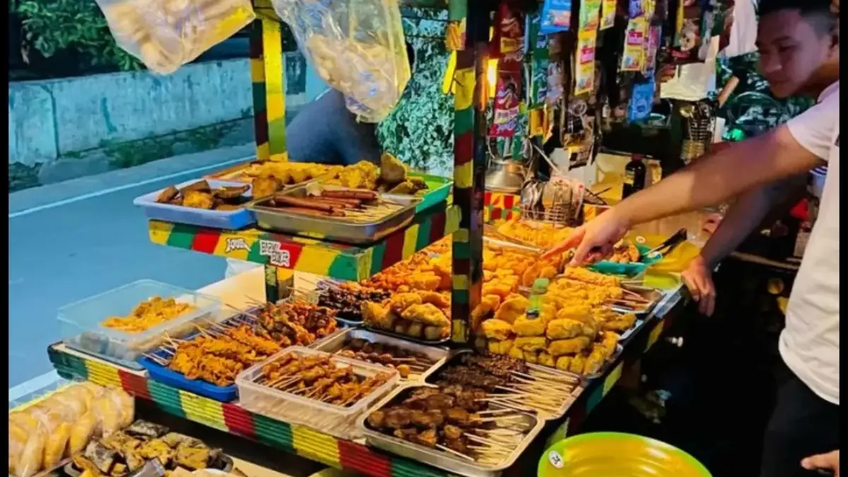 20 Angkringan di Perumnas Karawang