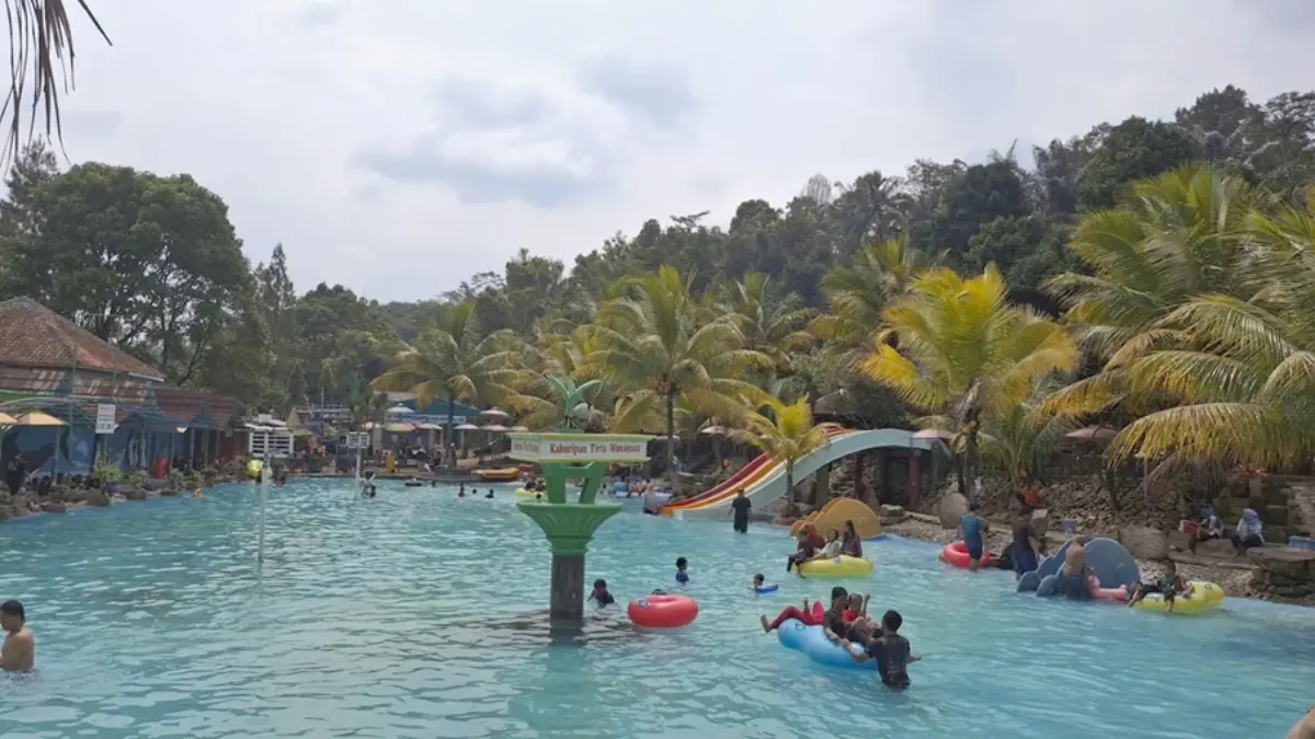 kolam renang wanayasa
