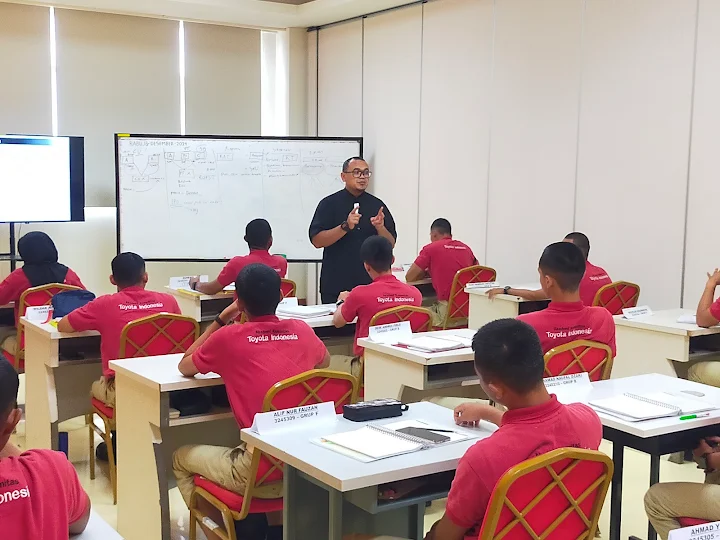 Akademi Komunitas Toyota Indonesia (AKTI) Karawang