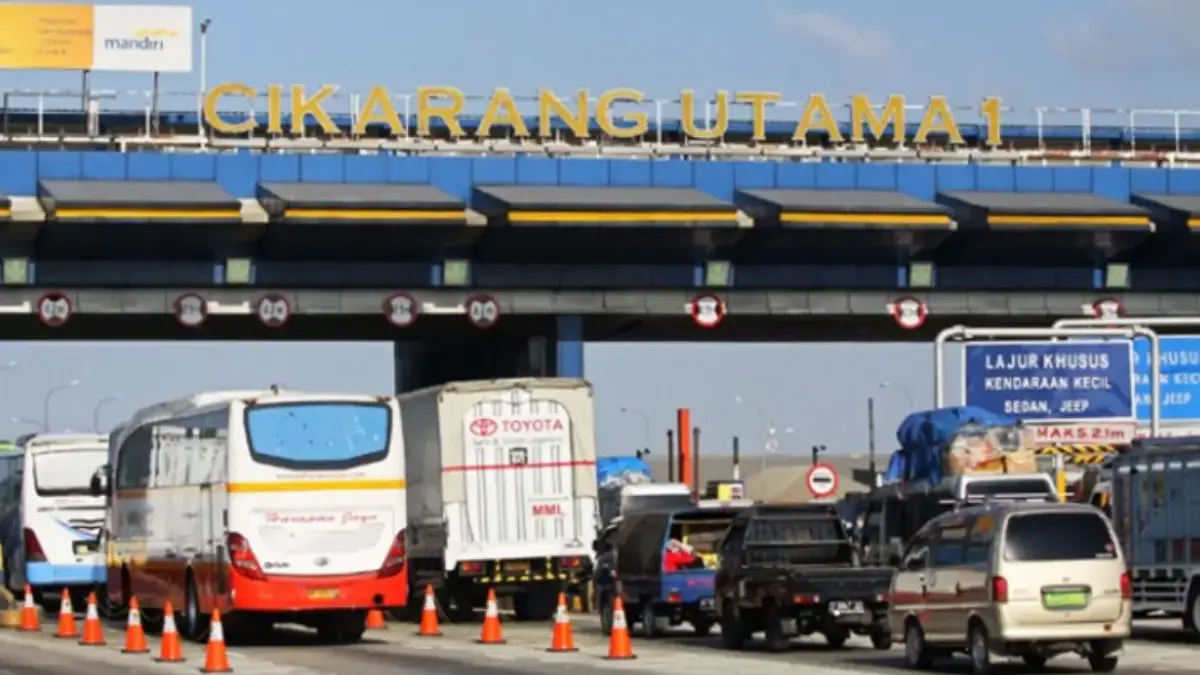 Tol Cikarang Utama Ramai dan Padat: Akses Vital Kawasan Industri, Hindari Melintas di Jam Sibuk Ini ‎