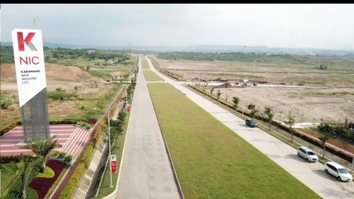 Masuk Jajaran Gaji Tertinggi se-Indonesia, Berapa Sih Gaji Buruh Pabrik di Karawang?