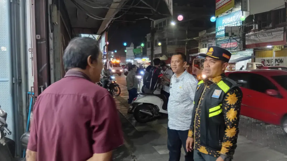 Kepala Dishub Karawang, Muhana.