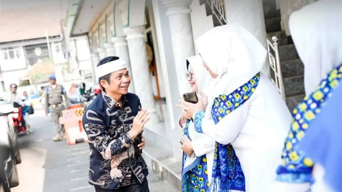 Bupati Purwakarta Om Zein