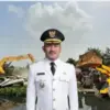 Bupati Bekasi Ade Kuswara Kunang Raja Bongkar