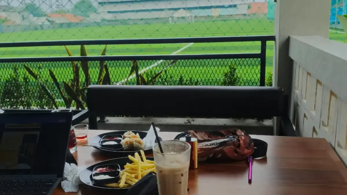 Rekomendasi Tempat Olahraga Lengkap di Karawang! Ada GOR Badminton, Biliar, Gym, Mini Soccer hingga Café! Jaya Nagara Sport Center